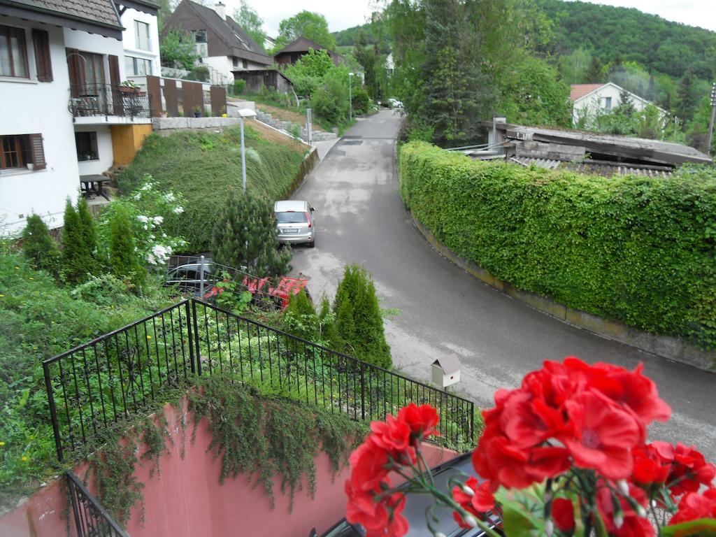 Bed&Breakfast In Flueh Hofstetten-Flüh Kültér fotó